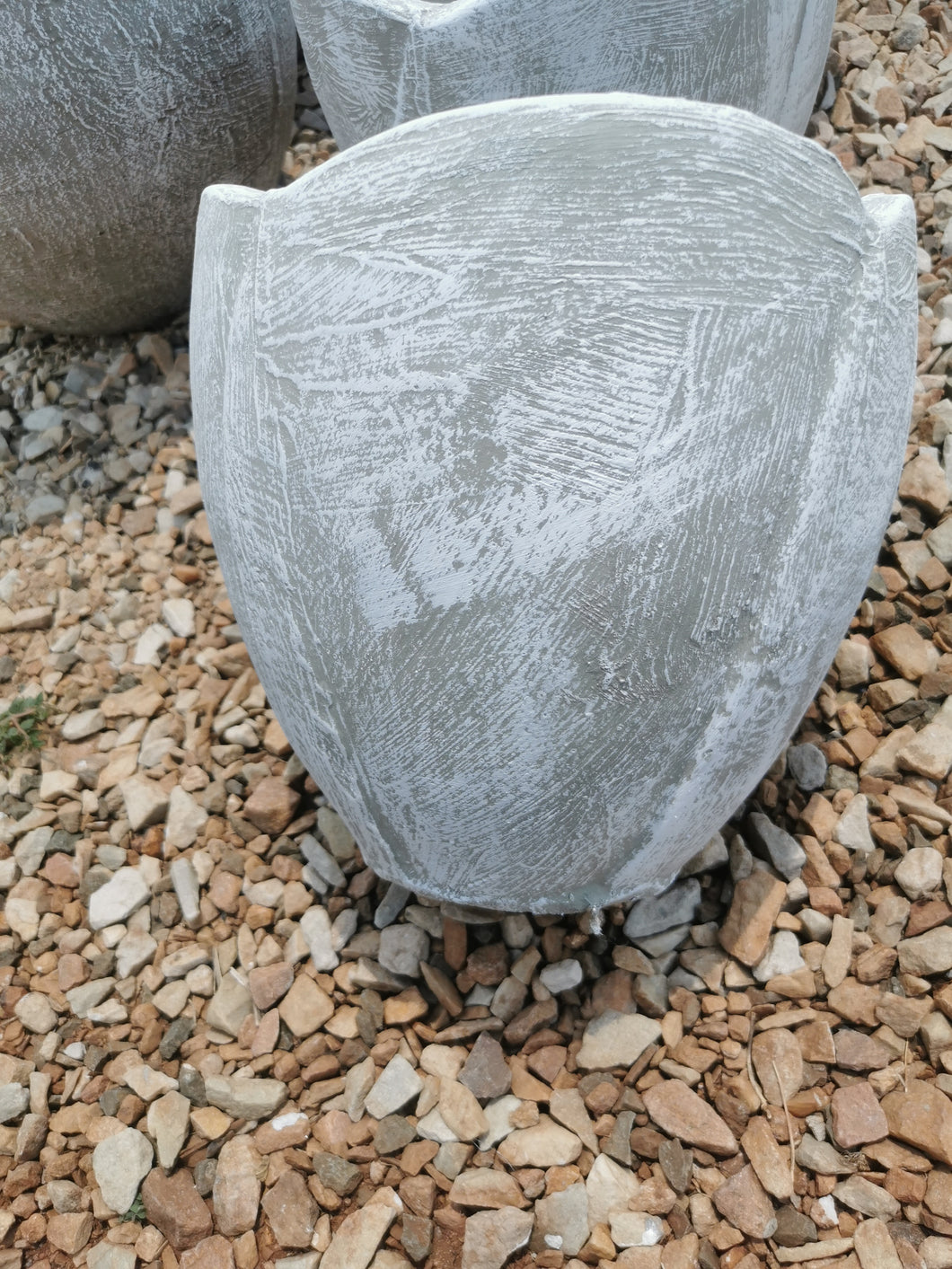 Rose concrete pot (7 kg)